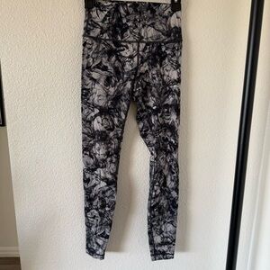 lululemon luxtreme wunder under full length leggings. Smoke print no pilling.